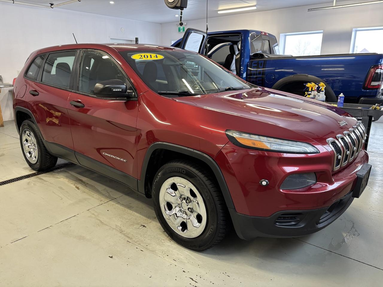 2014 Jeep Cherokee SPORT 4WD Photo