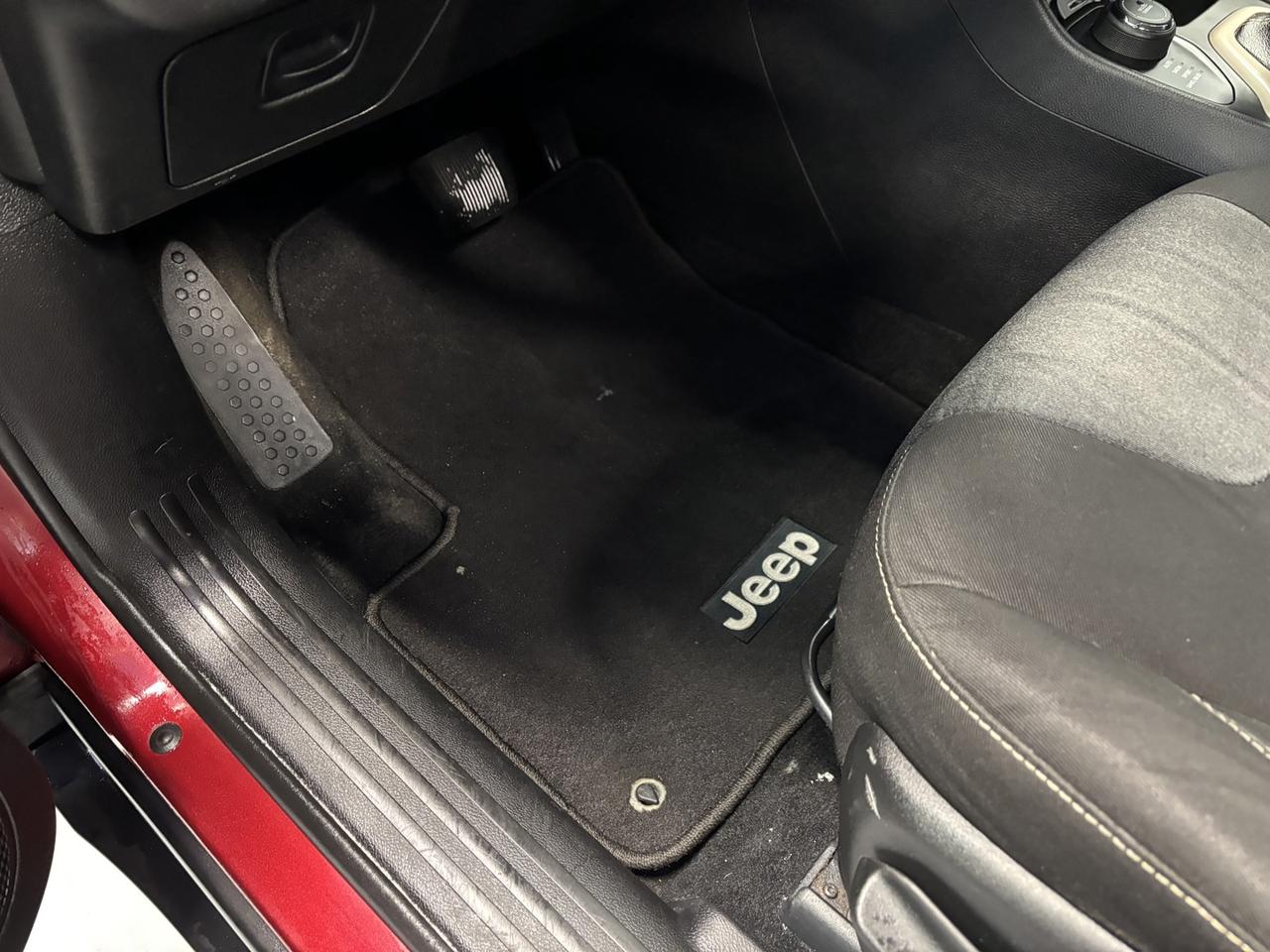 2014 Jeep Cherokee SPORT 4WD Photo