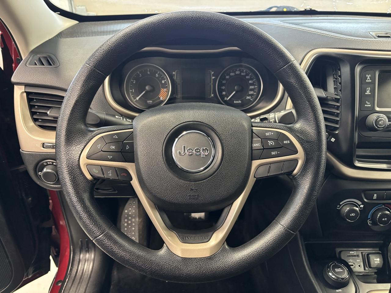 2014 Jeep Cherokee SPORT 4WD Photo