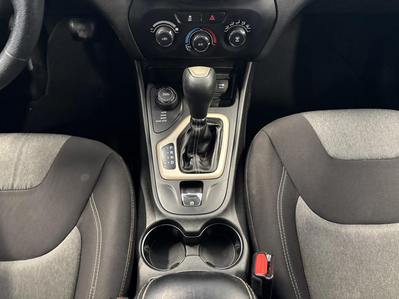 2014 Jeep Cherokee SPORT 4WD Photo