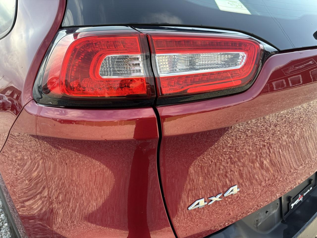 2014 Jeep Cherokee SPORT 4WD Photo