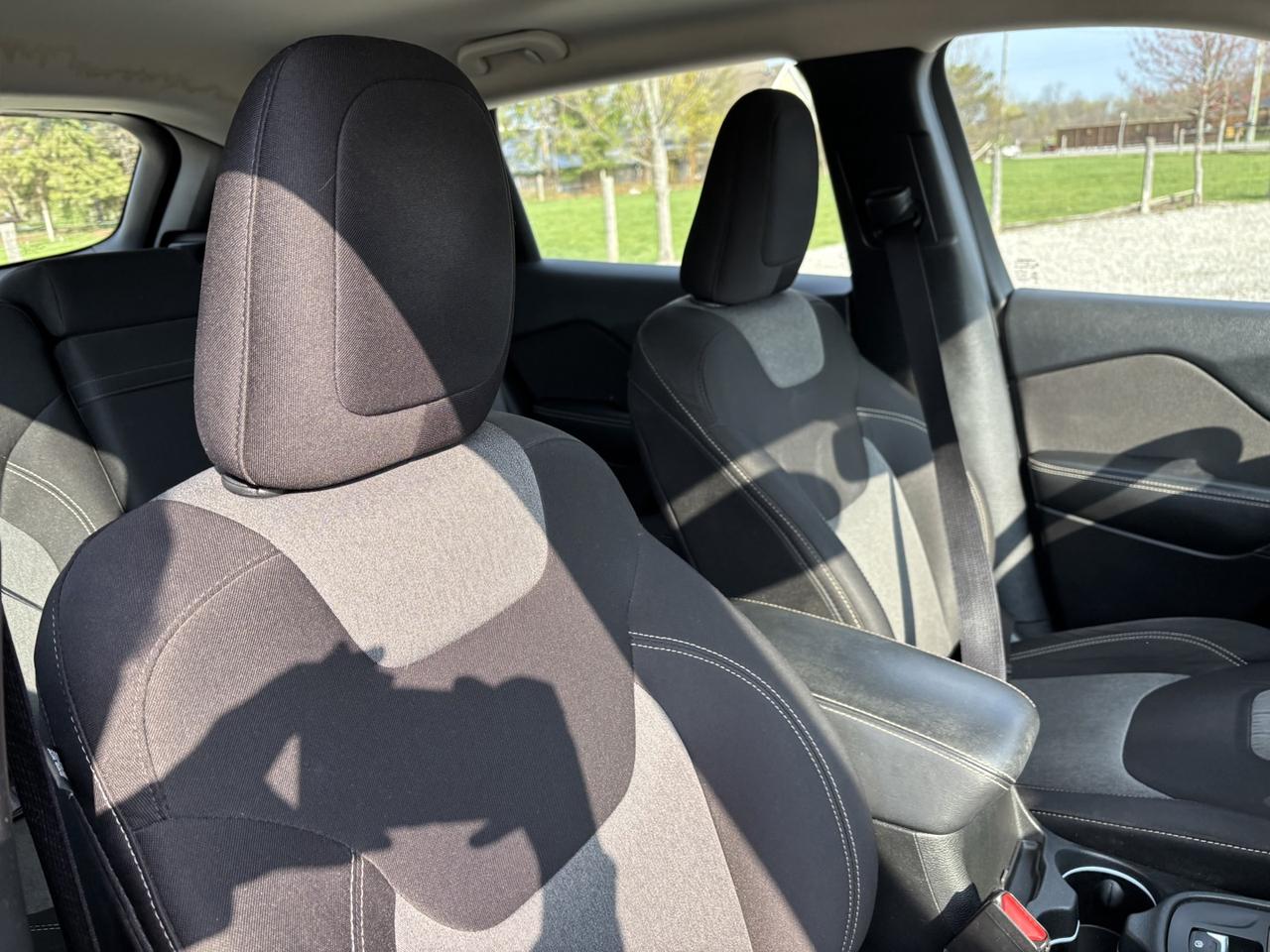 2014 Jeep Cherokee SPORT 4WD Photo