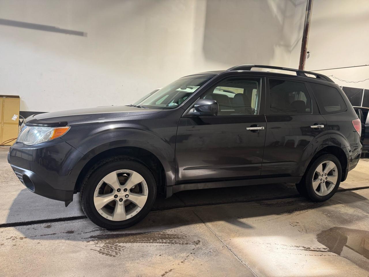 2010 Subaru Forester X Touring Photo3