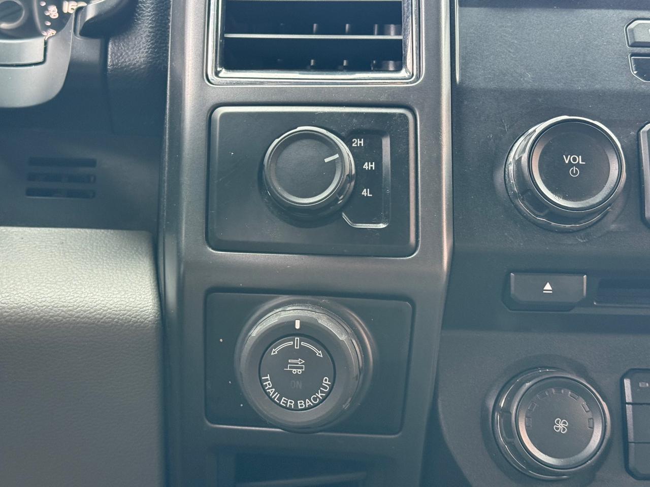 2018 Ford F-150 XLT Supercrew 4x4 *CLEAN CARFAX*SAFETY INCL* Photo