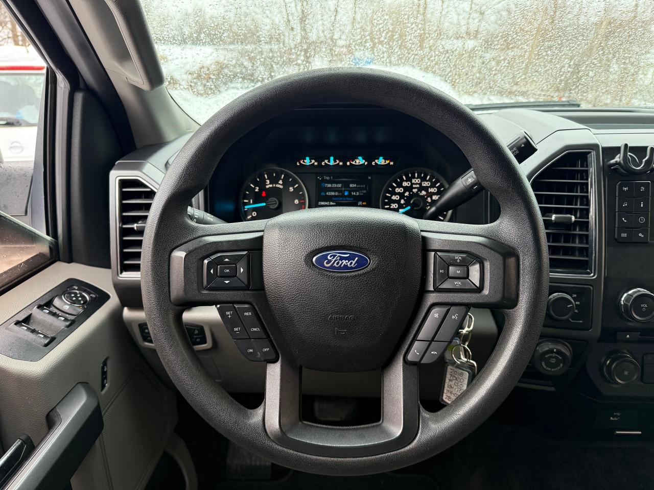 2018 Ford F-150 XLT Supercrew 4x4 *CLEAN CARFAX*SAFETY INCL* Photo