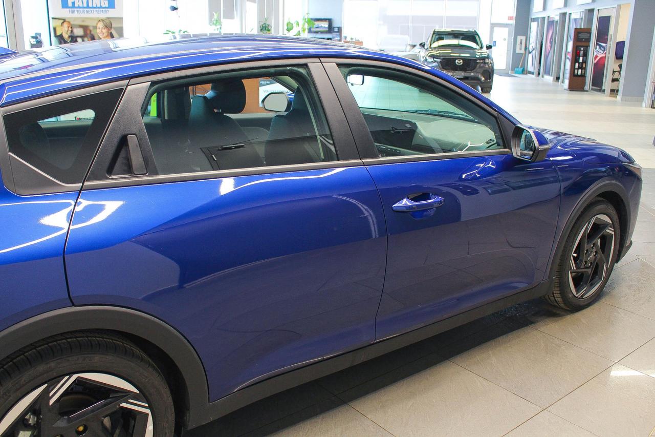 2025 Kia K4 EX HEATED SEATS/HEATED STEERING WHEEL - APPLE CARPLAY AND ANDROID AUTO - CLOTH UPHOLSTERY Photo