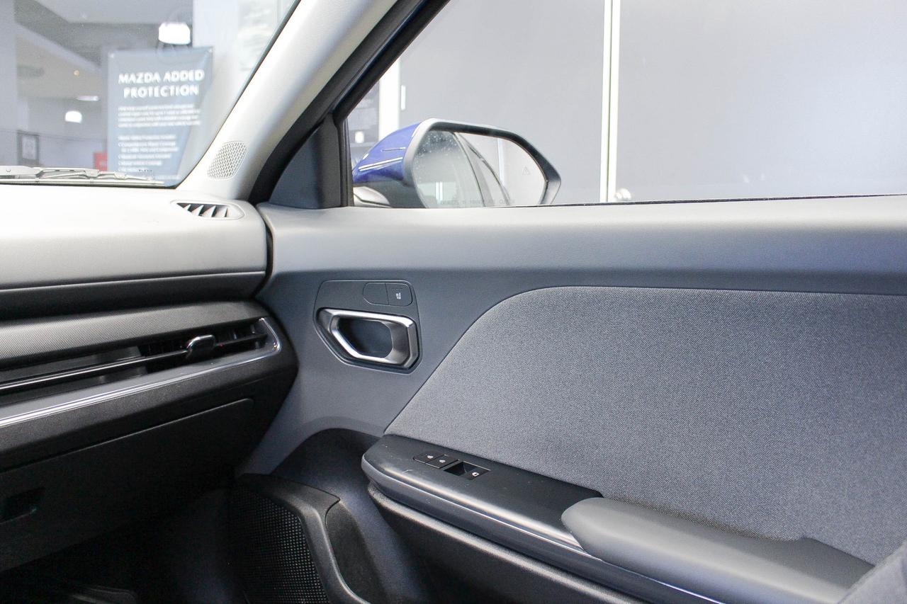 2025 Kia K4 EX HEATED SEATS/HEATED STEERING WHEEL - APPLE CARPLAY AND ANDROID AUTO - CLOTH UPHOLSTERY Photo