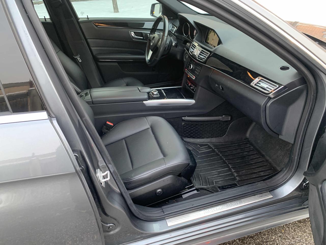 2016 Mercedes-Benz E-Class E 250/ DIESEL /LOW KM/ LOADED / PANO ROOF / MINT/ Photo