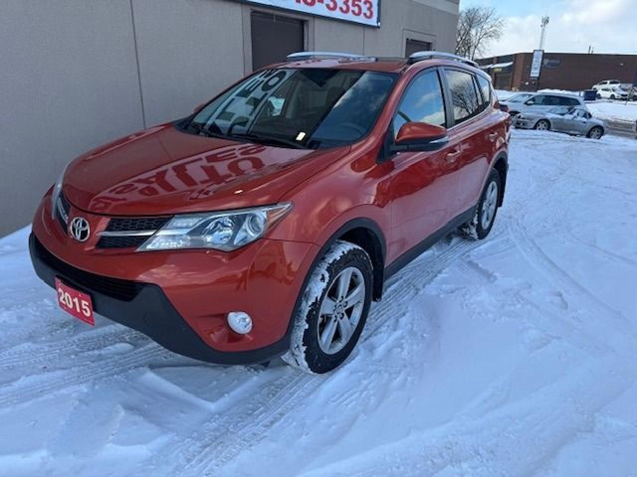2015 Toyota RAV4 XLE ACCIDENT FREE,1 OWNER Photo3