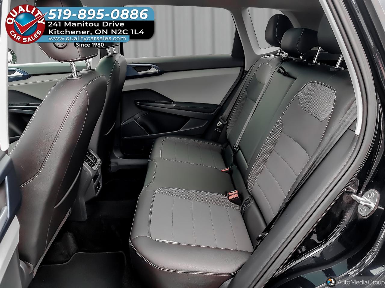 2024 Volkswagen Taos Comfortline *SUNROOF-HEATED SEATS* Photo