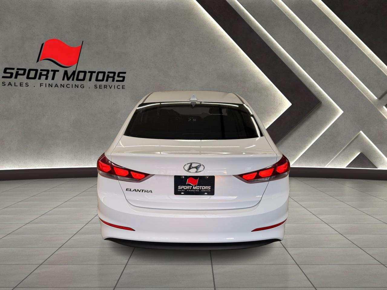 2018 Hyundai Elantra GL+ApplePlay+New Brakes+BSM+CLEAN CARFAX Photo