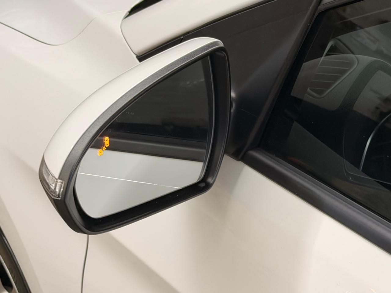 2018 Hyundai Elantra GL+ApplePlay+New Brakes+BSM+CLEAN CARFAX Photo2