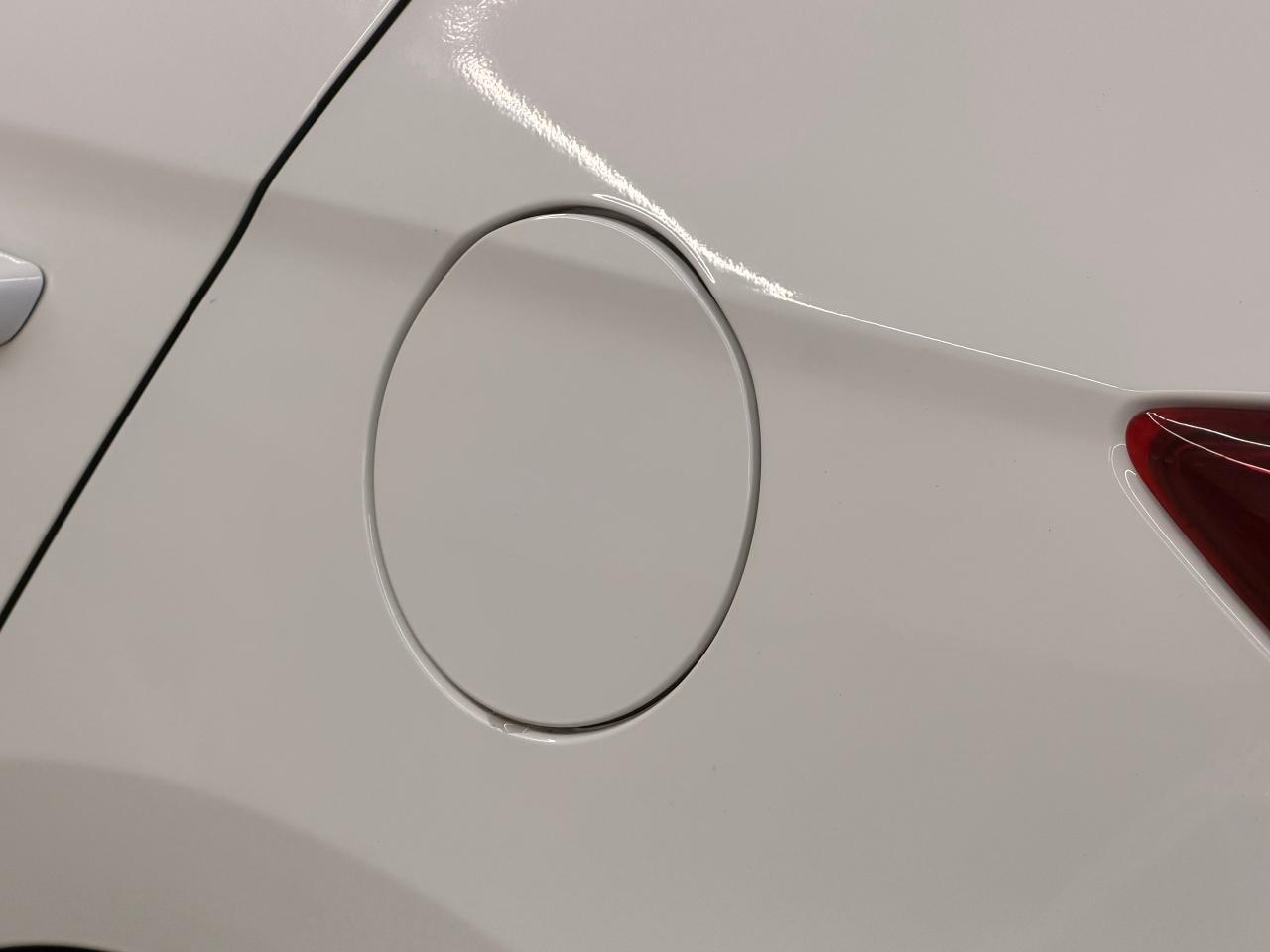 2018 Hyundai Elantra GL+ApplePlay+New Brakes+BSM+CLEAN CARFAX Photo