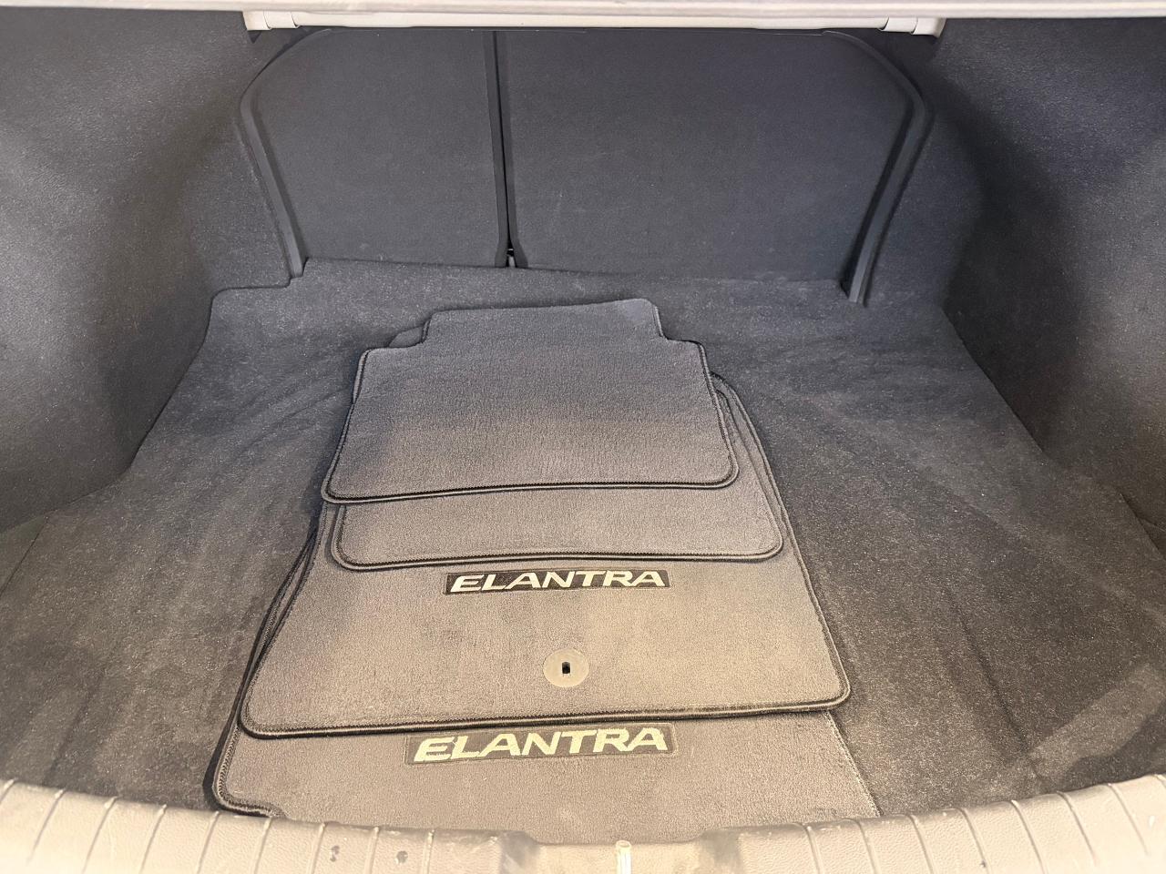 2018 Hyundai Elantra GL+ApplePlay+New Brakes+BSM+CLEAN CARFAX Photo