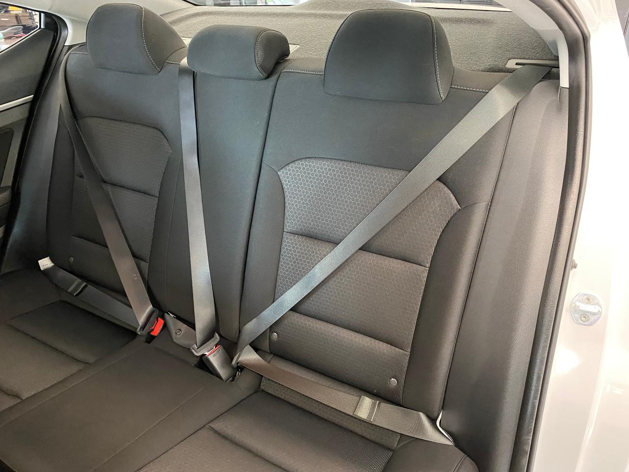 2018 Hyundai Elantra GL+ApplePlay+New Brakes+BSM+CLEAN CARFAX Photo88