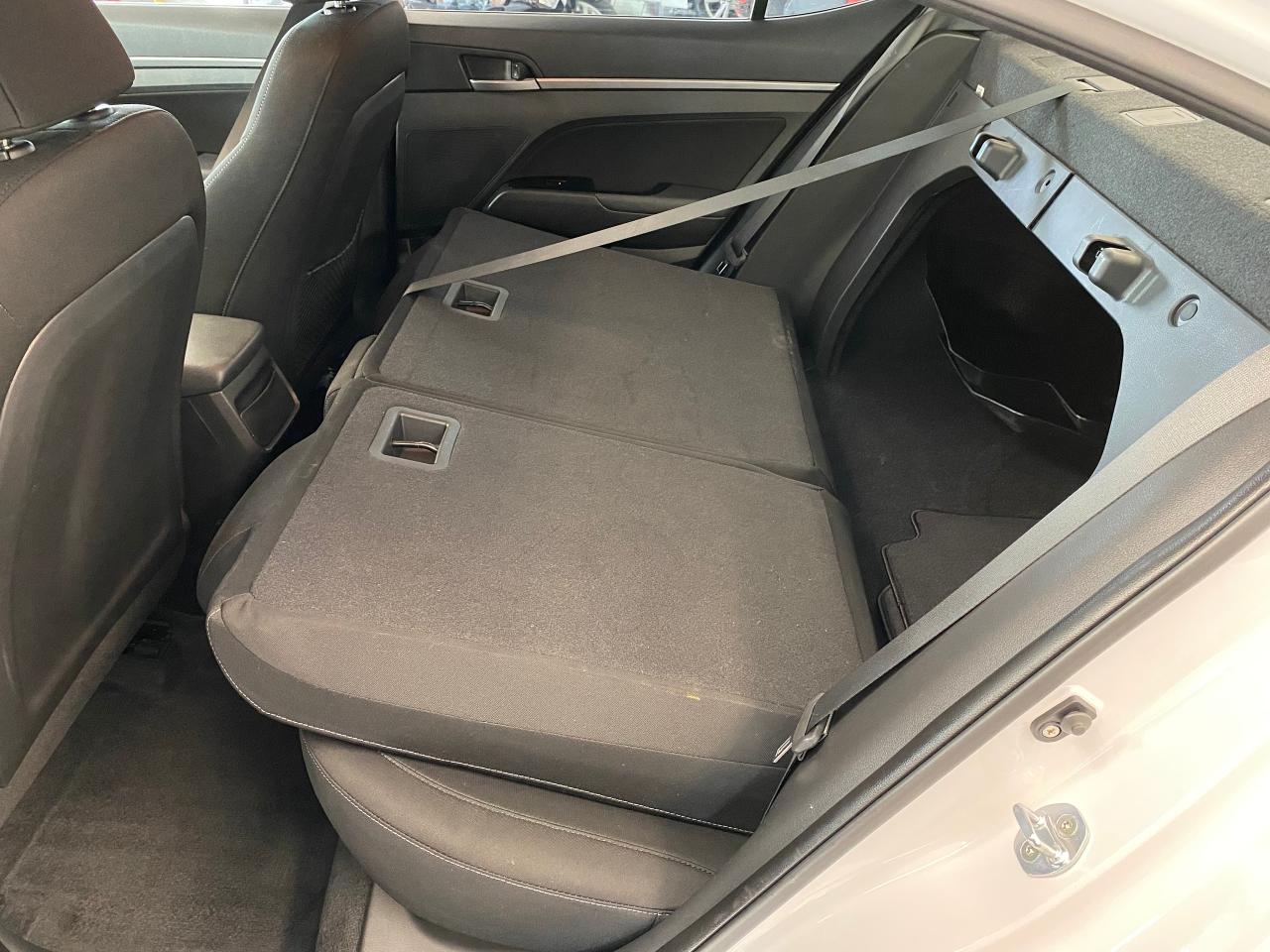 2018 Hyundai Elantra GL+ApplePlay+New Brakes+BSM+CLEAN CARFAX Photo25