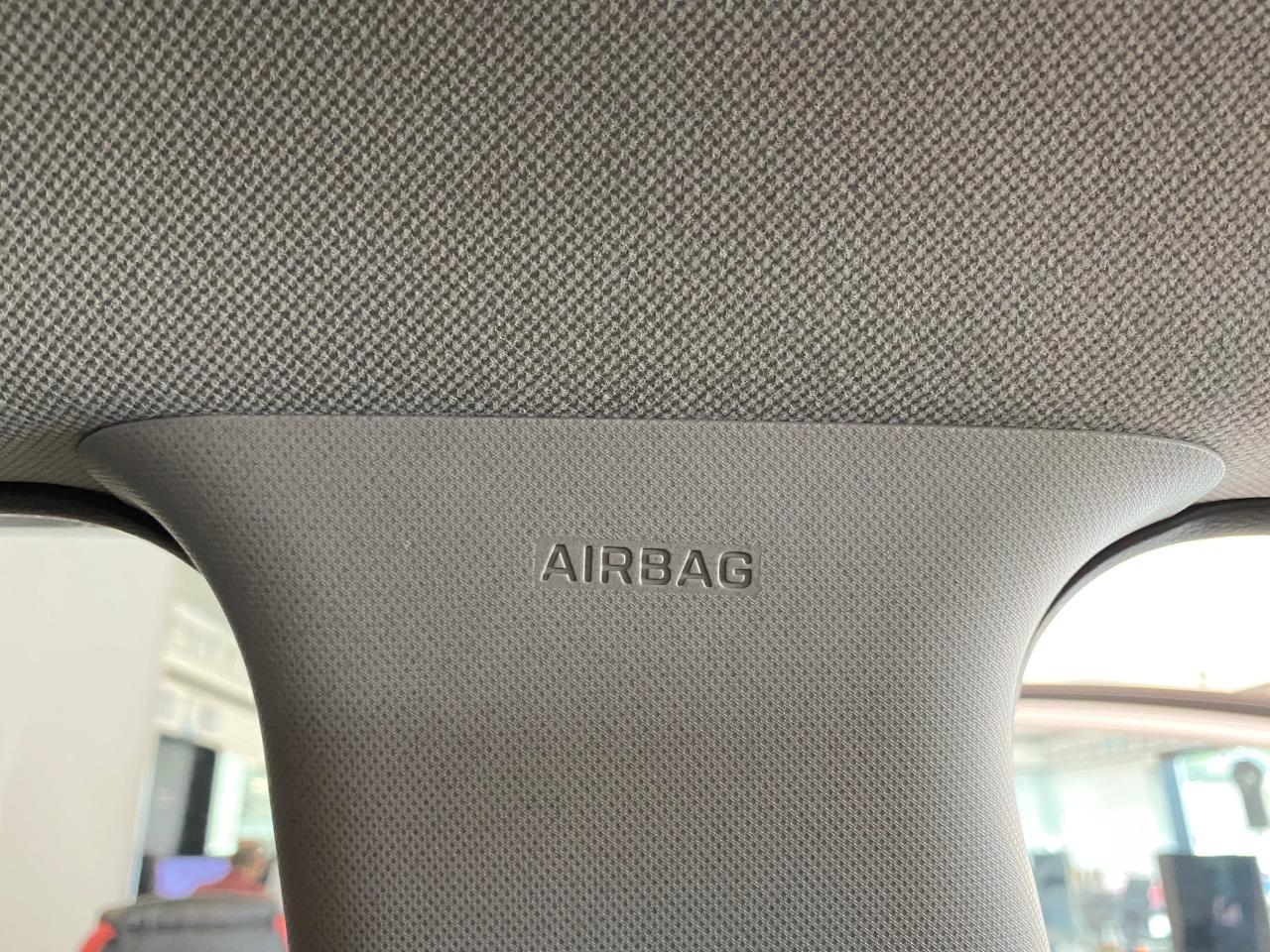 2018 Hyundai Elantra GL+ApplePlay+New Brakes+BSM+CLEAN CARFAX Photo