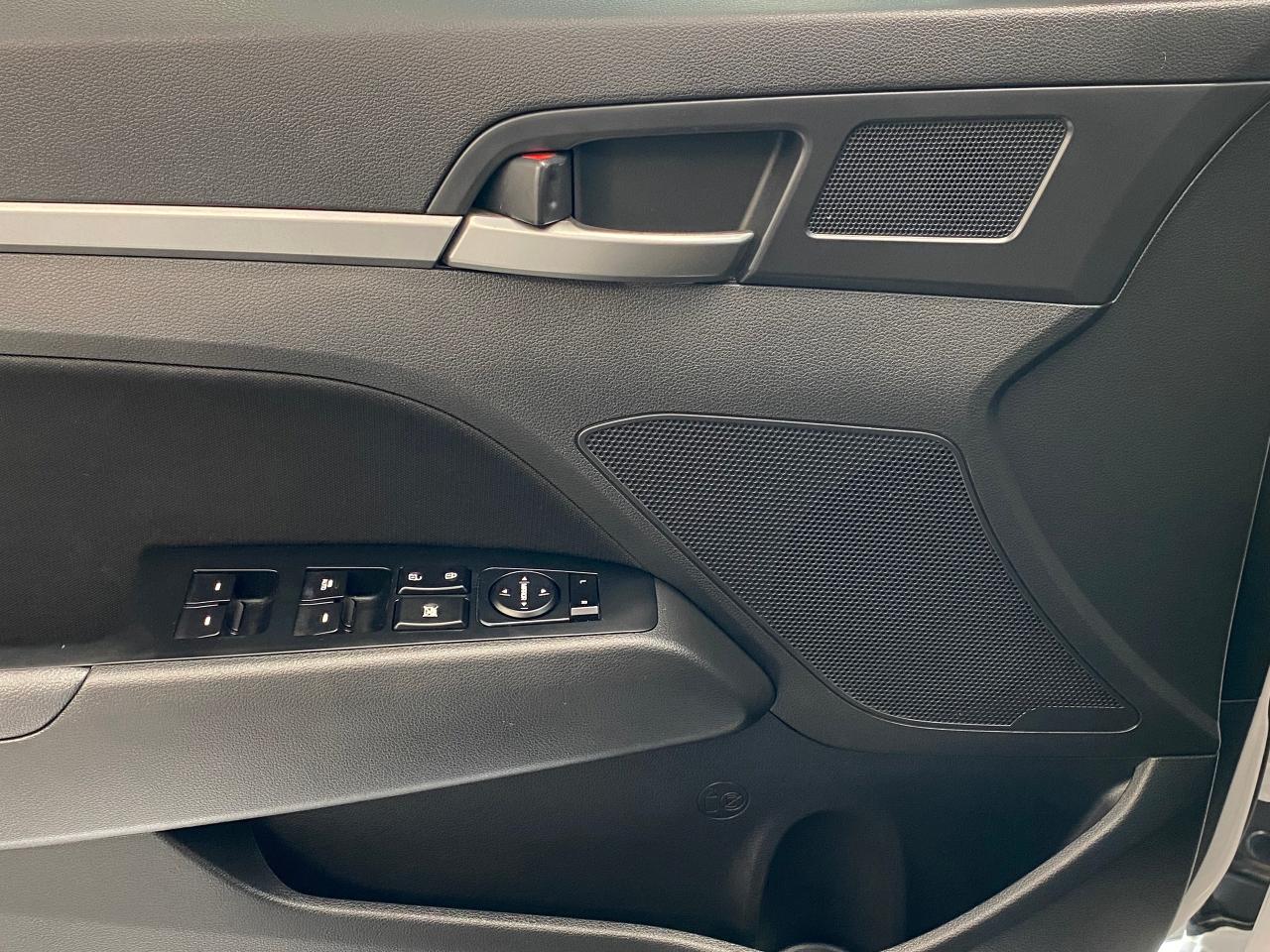 2018 Hyundai Elantra GL+ApplePlay+New Brakes+BSM+CLEAN CARFAX Photo118