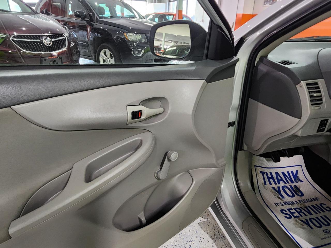 2010 Toyota Corolla CE NO ACCIDENTS SUPER CLEAN SAVE ON FUEL Photo