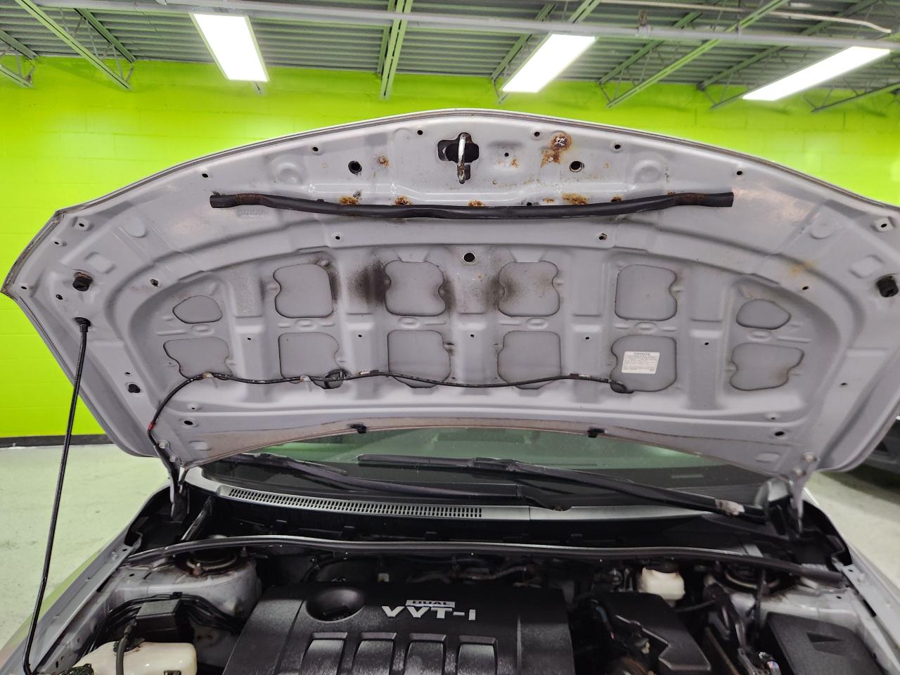 2010 Toyota Corolla CE NO ACCIDENTS SUPER CLEAN SAVE ON FUEL Photo