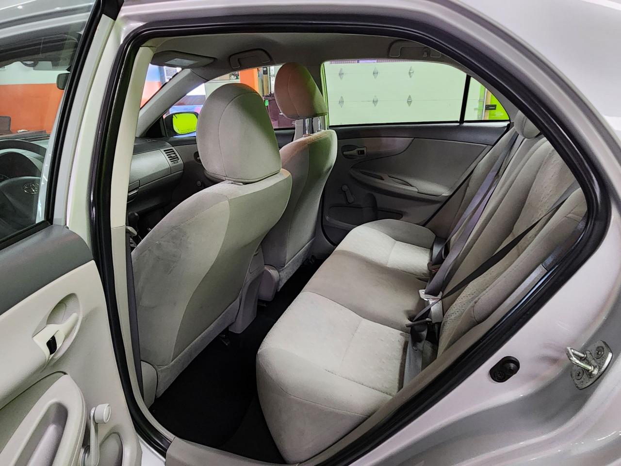 2010 Toyota Corolla CE NO ACCIDENTS SUPER CLEAN SAVE ON FUEL Photo