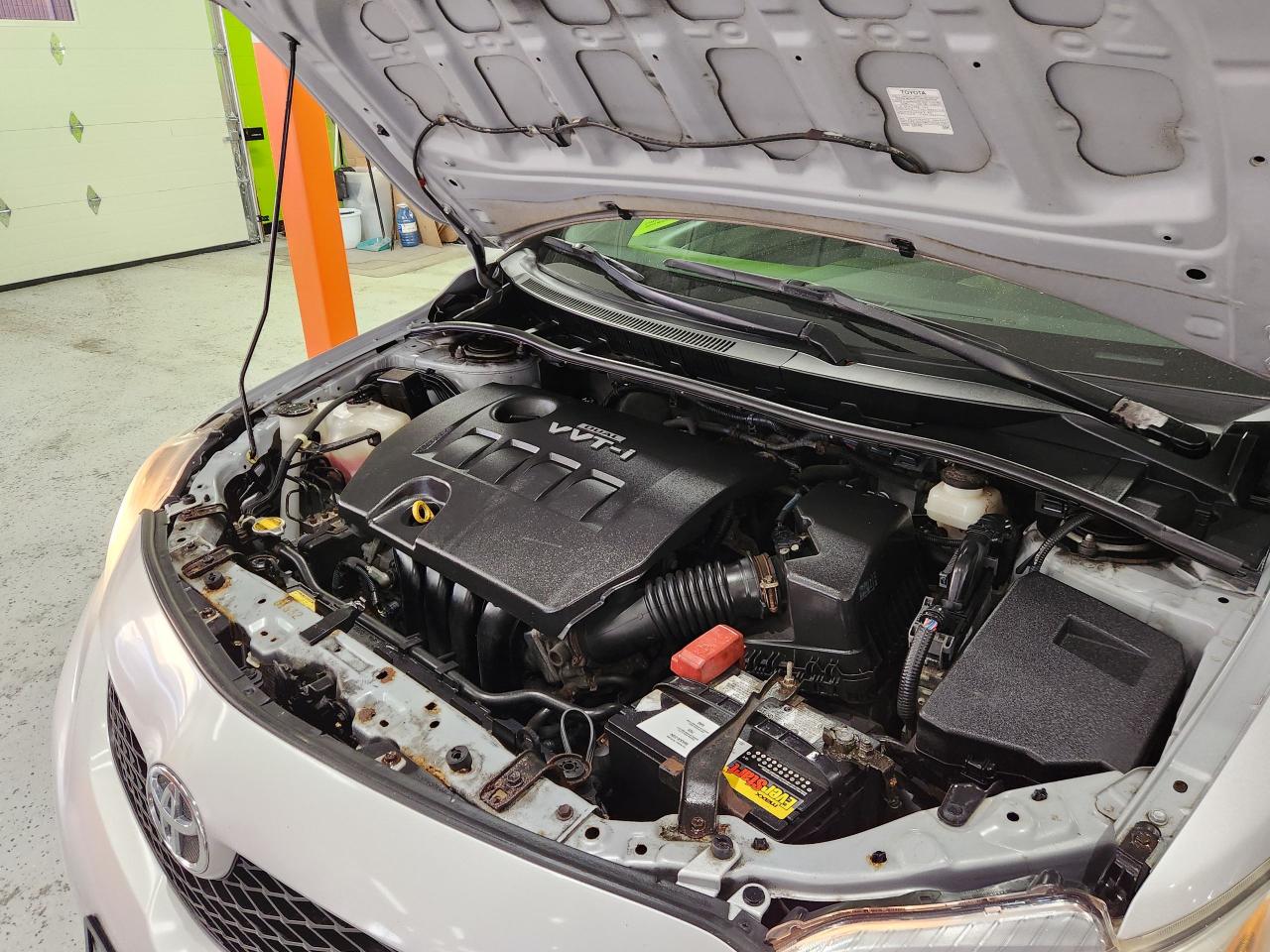 2010 Toyota Corolla CE NO ACCIDENTS SUPER CLEAN SAVE ON FUEL Photo