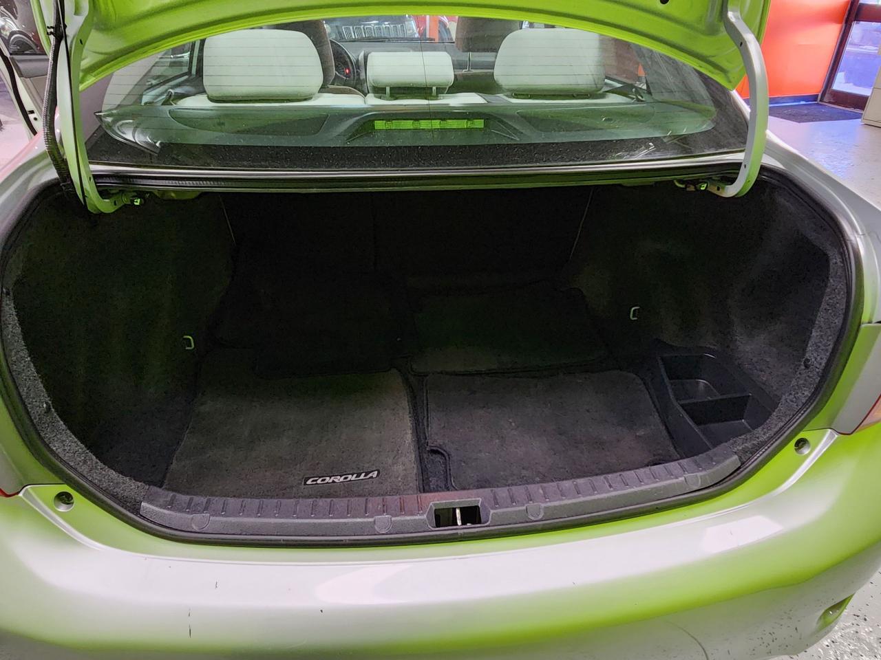 2010 Toyota Corolla CE NO ACCIDENTS SUPER CLEAN SAVE ON FUEL Photo