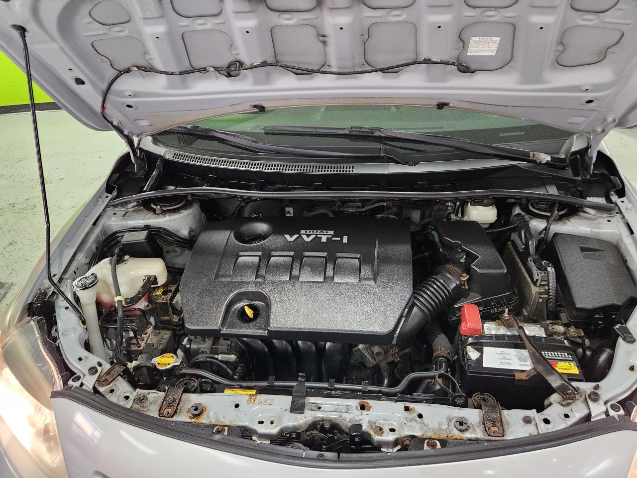 2010 Toyota Corolla CE NO ACCIDENTS SUPER CLEAN SAVE ON FUEL Photo