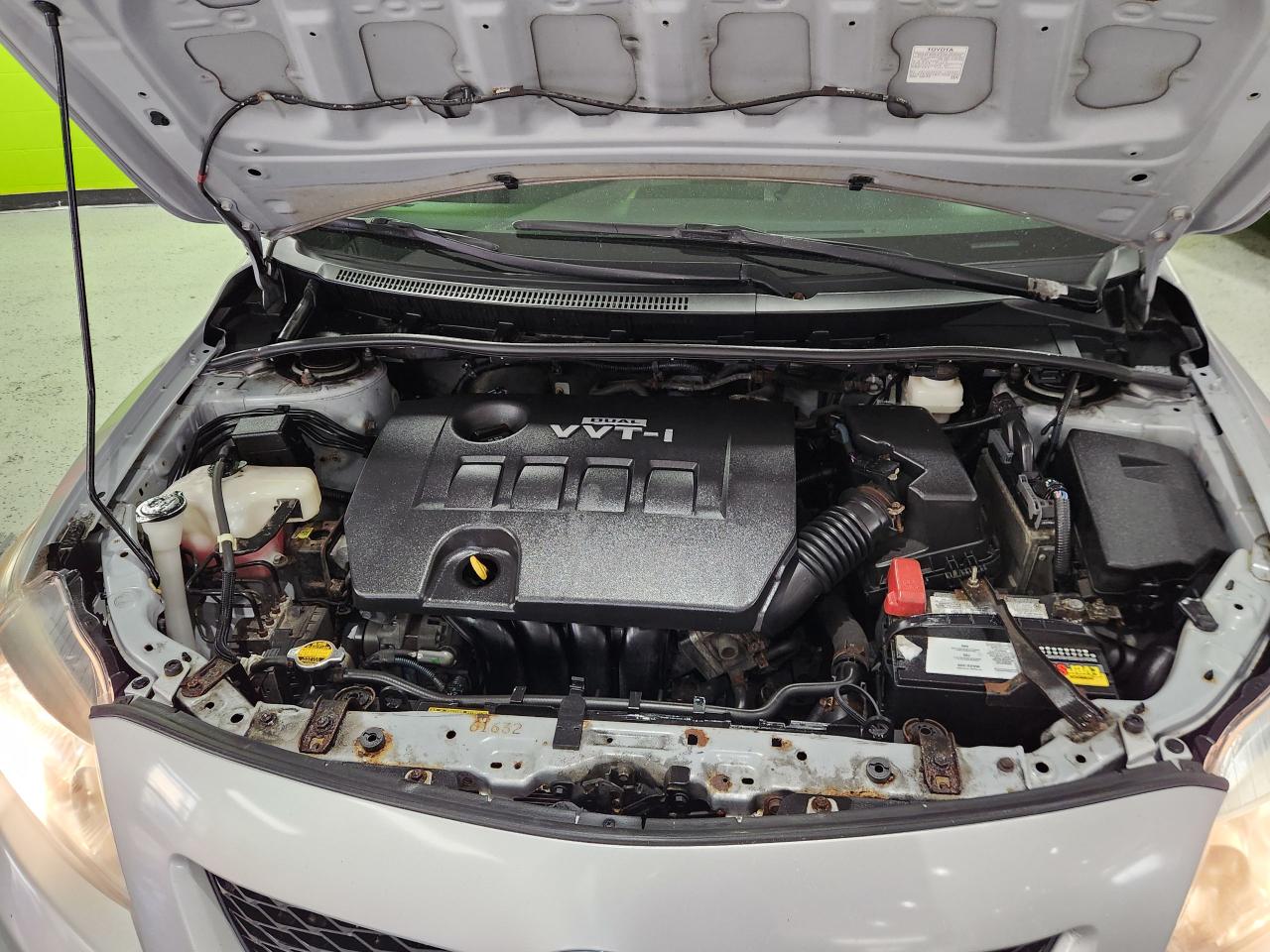 2010 Toyota Corolla CE NO ACCIDENTS SUPER CLEAN SAVE ON FUEL Photo