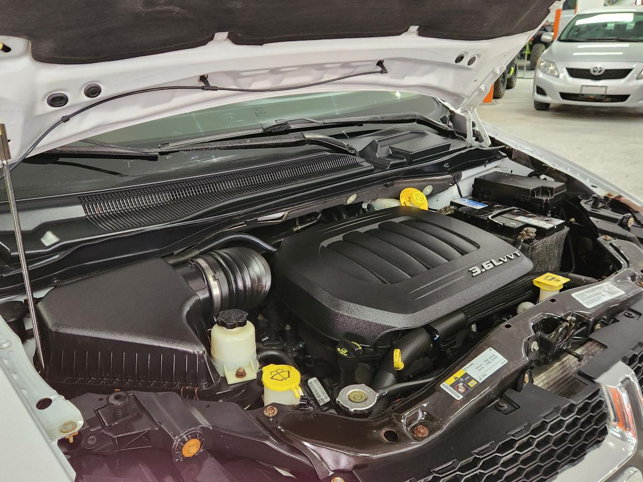 2014 Dodge Grand Caravan Crew H-TED SEATS &WHEEL REAR CAM POWER PEDALS Photo