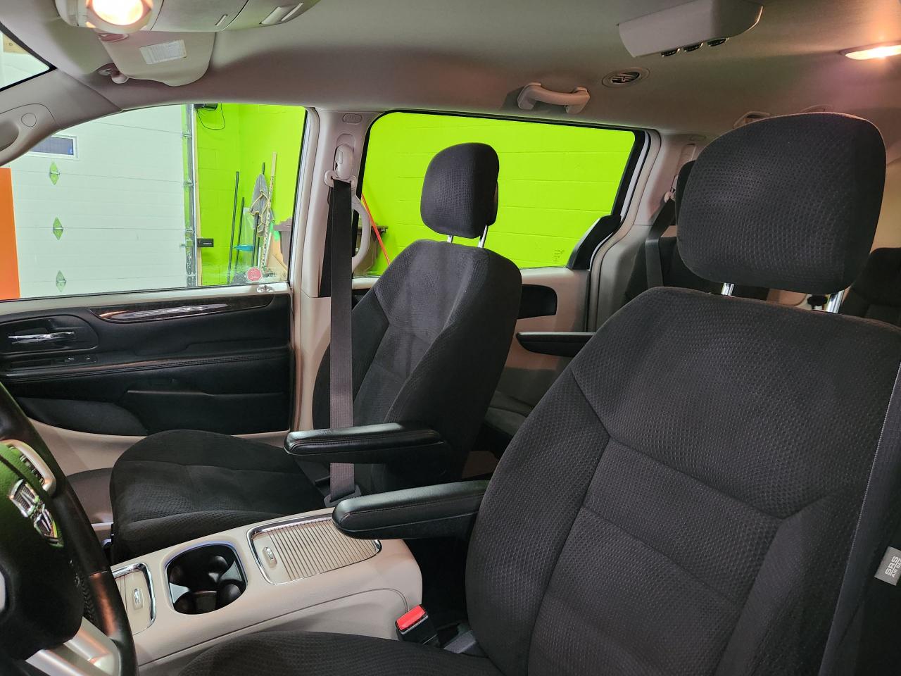 2014 Dodge Grand Caravan Crew H-TED SEATS &WHEEL REAR CAM POWER PEDALS Photo