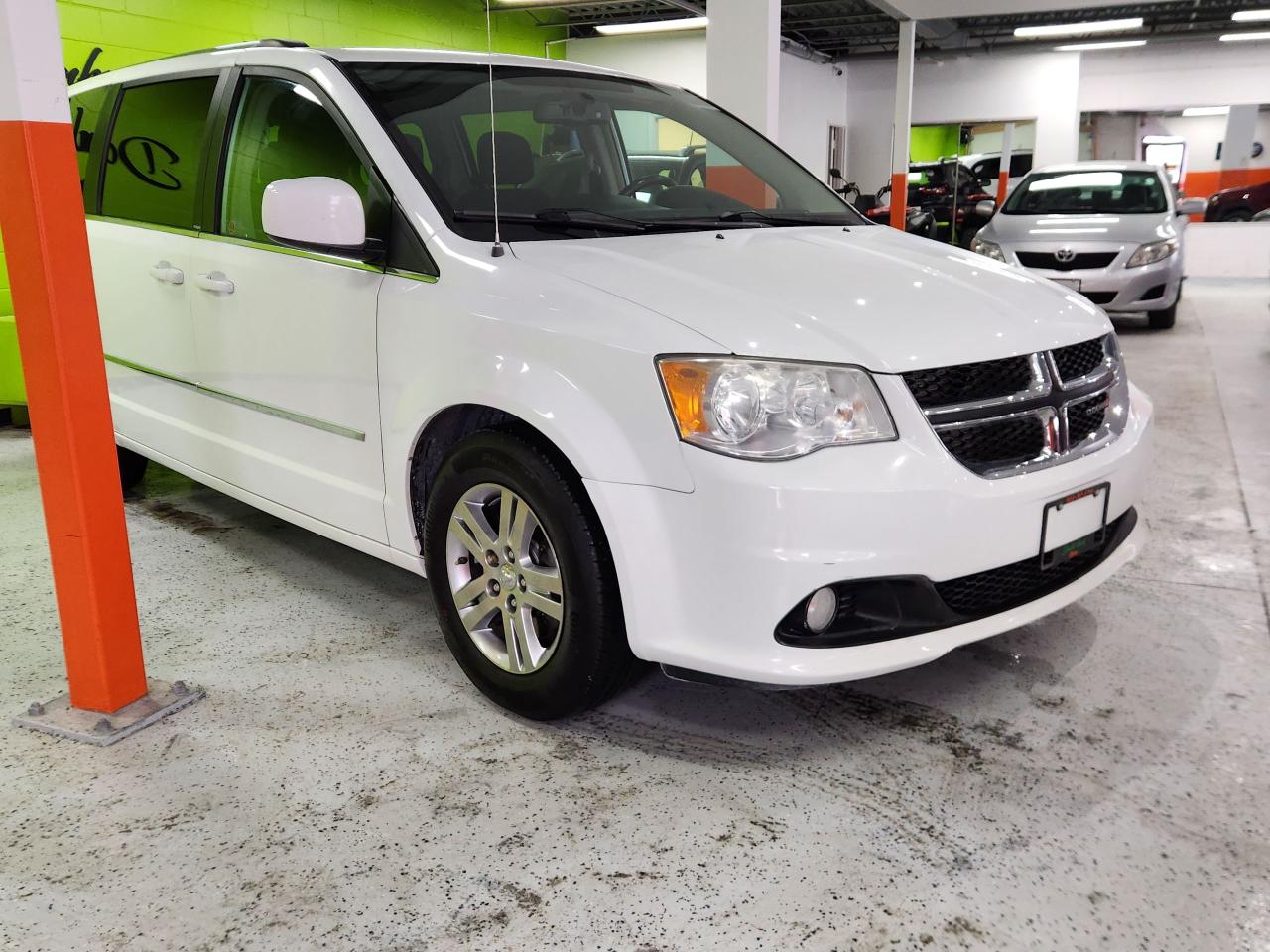 2014 Dodge Grand Caravan Crew H-TED SEATS &WHEEL REAR CAM POWER PEDALS Photo