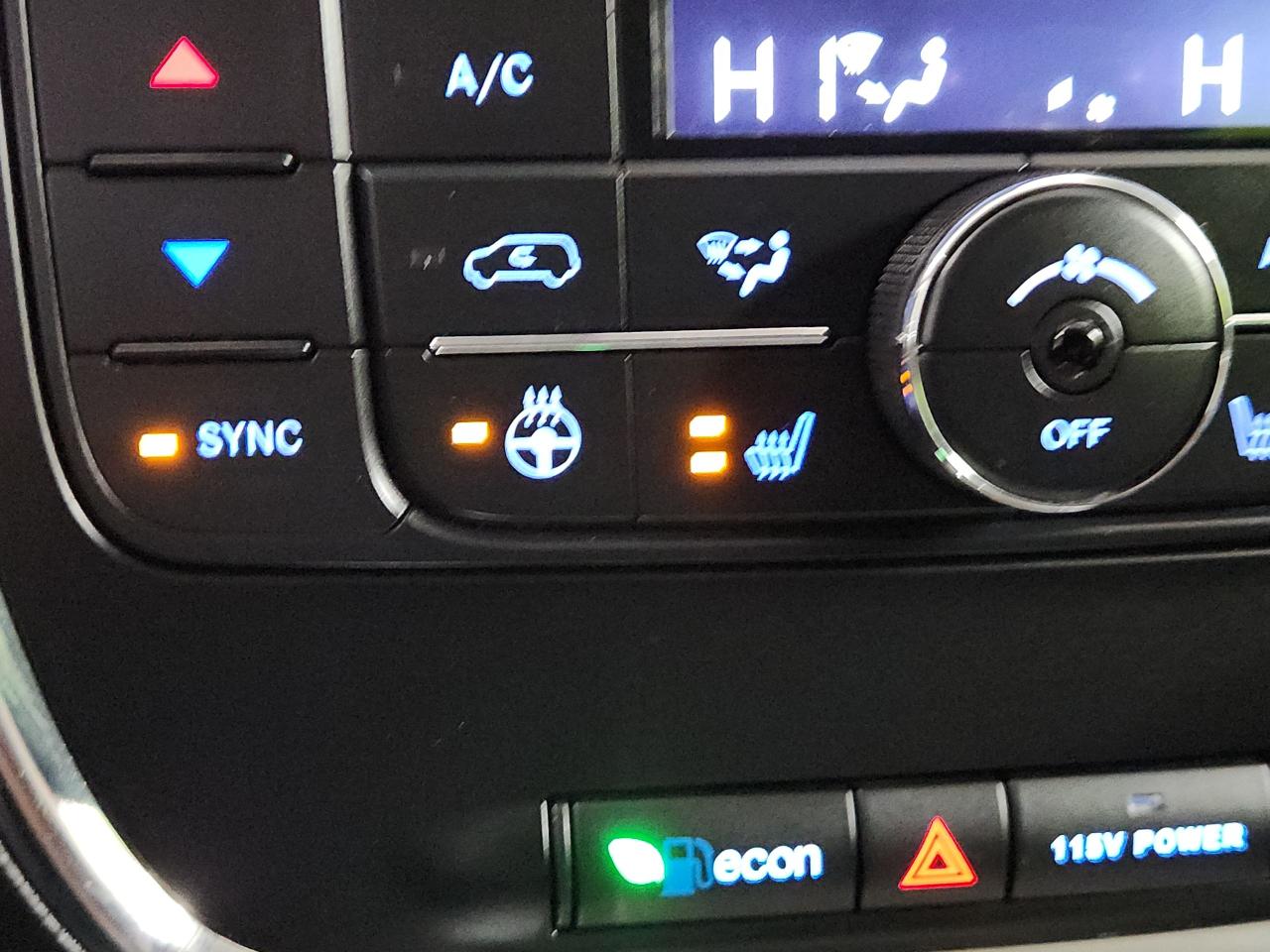 2014 Dodge Grand Caravan Crew H-TED SEATS &WHEEL REAR CAM POWER PEDALS Photo