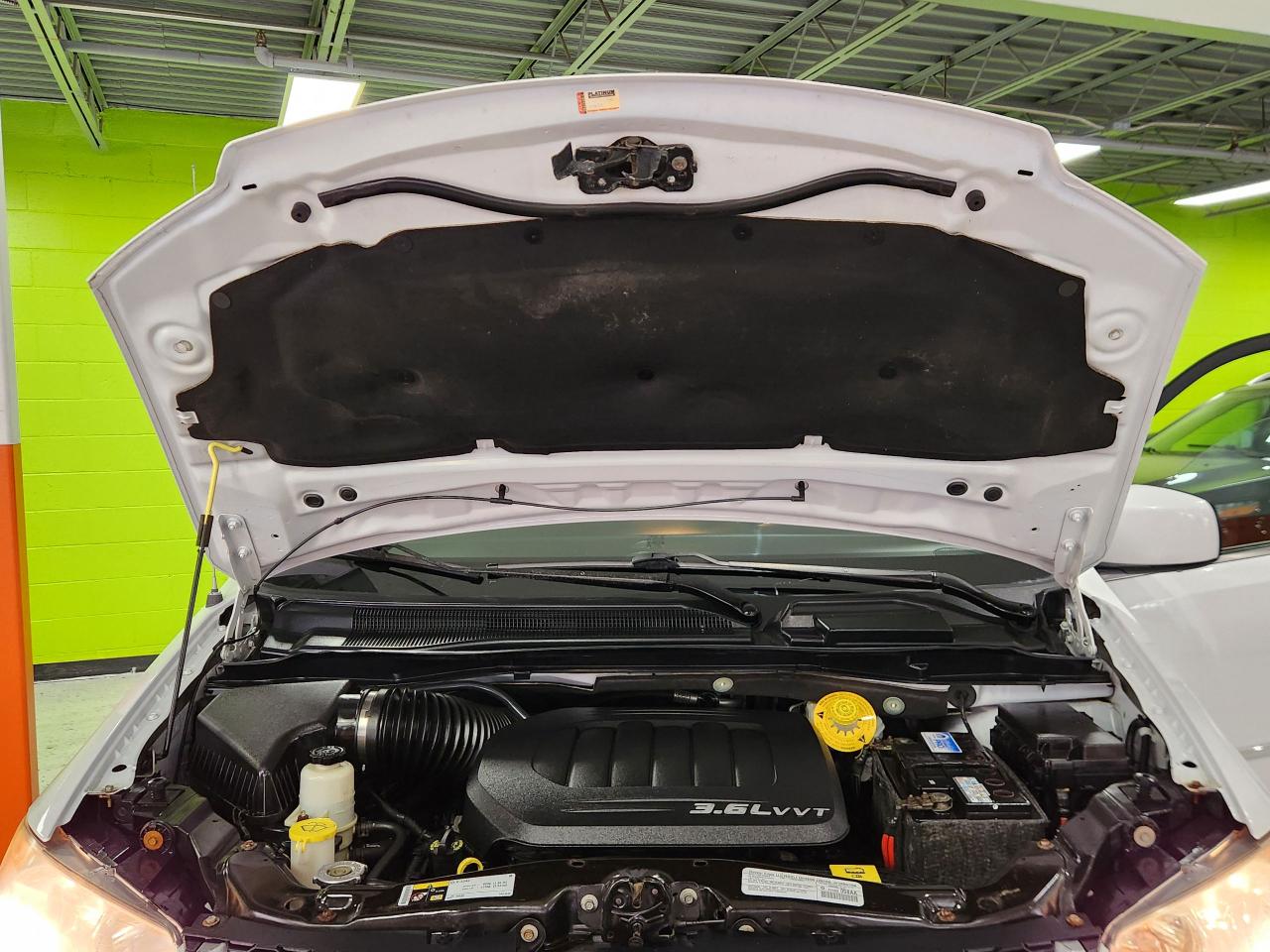 2014 Dodge Grand Caravan Crew H-TED SEATS &WHEEL REAR CAM POWER PEDALS Photo