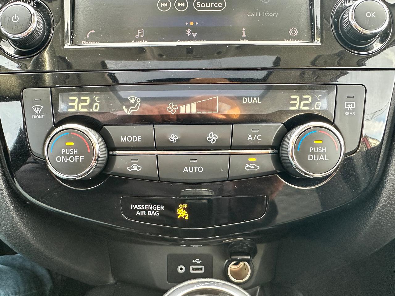 2021 Nissan Qashqai SV FWD Sunroof Heated Cloth BackupCam A/C XM Alloy Photo