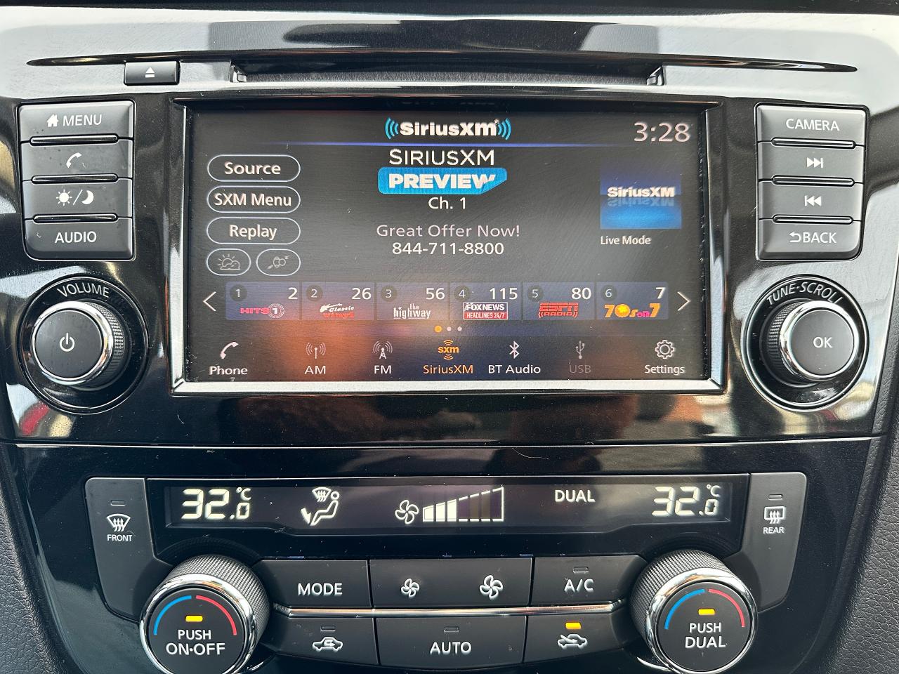 2021 Nissan Qashqai SV FWD Sunroof Heated Cloth BackupCam A/C XM Alloy Photo