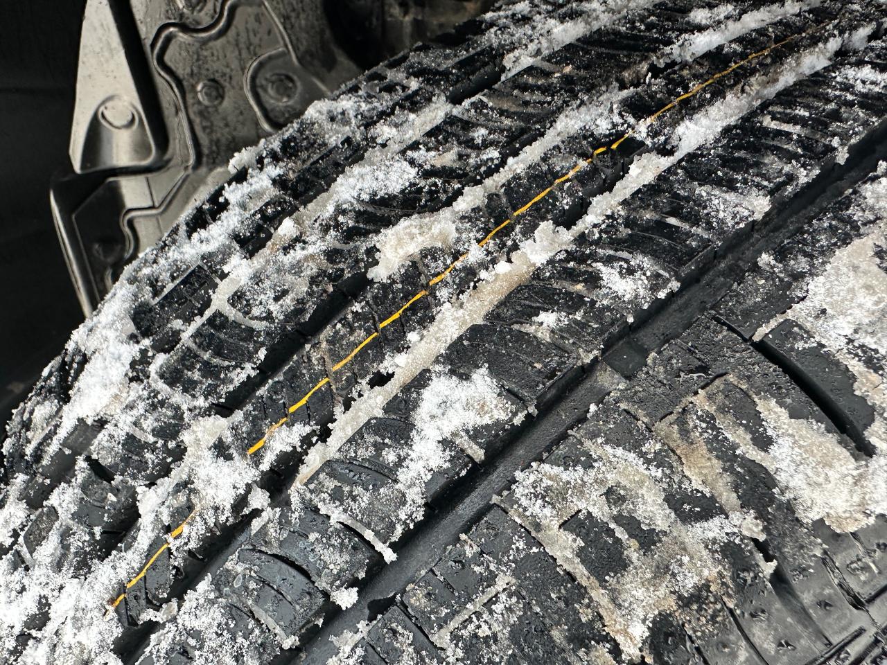 2021 Nissan Qashqai SV FWD Sunroof Heated Cloth BackupCam A/C XM Alloy Photo