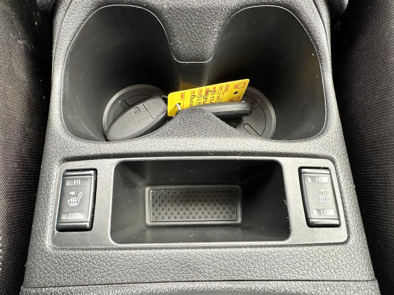 2021 Nissan Qashqai SV FWD Sunroof Heated Cloth BackupCam A/C XM Alloy Photo