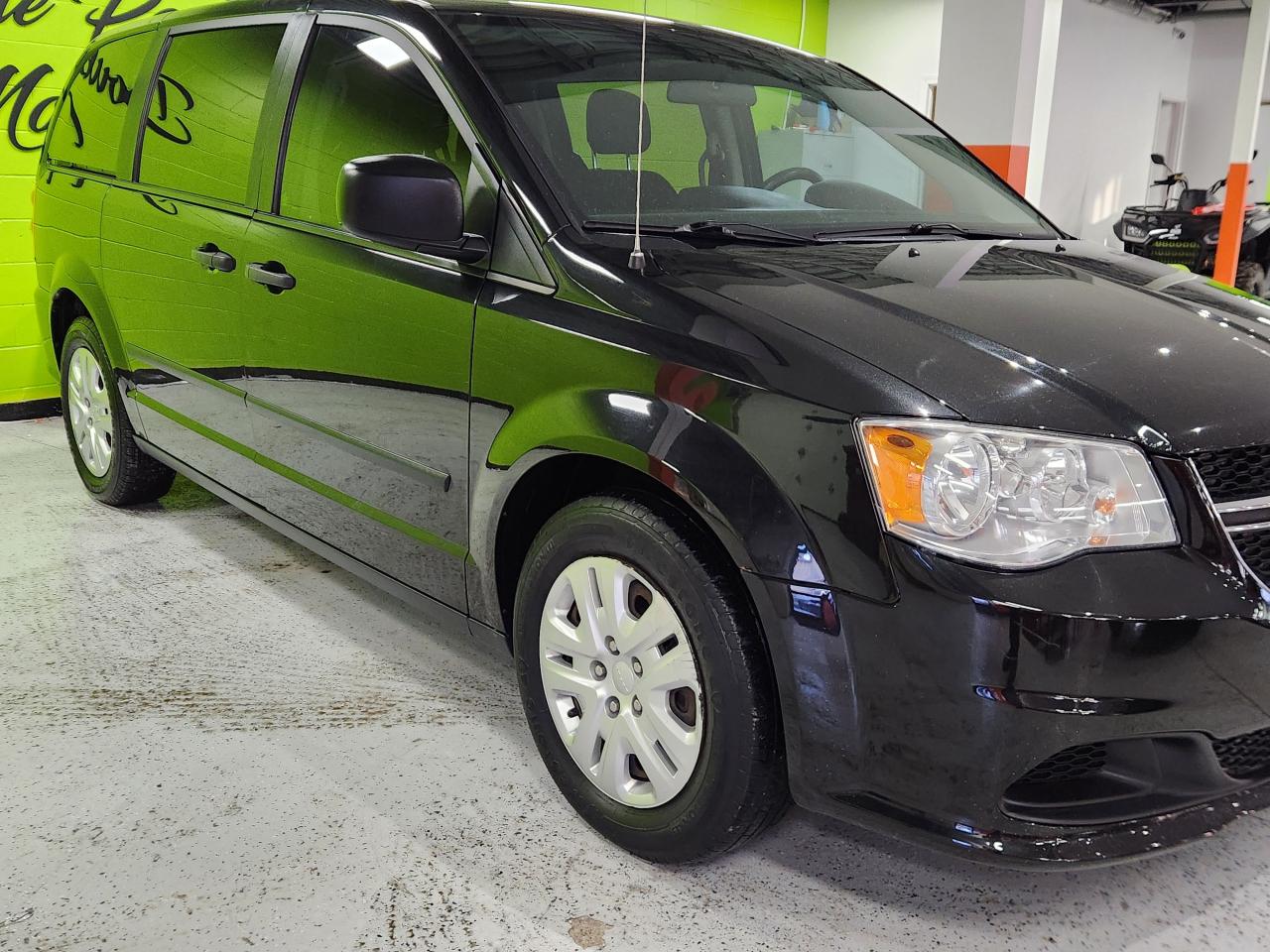 2017 Dodge Grand Caravan CANADA VALUE PACKAGE Photo