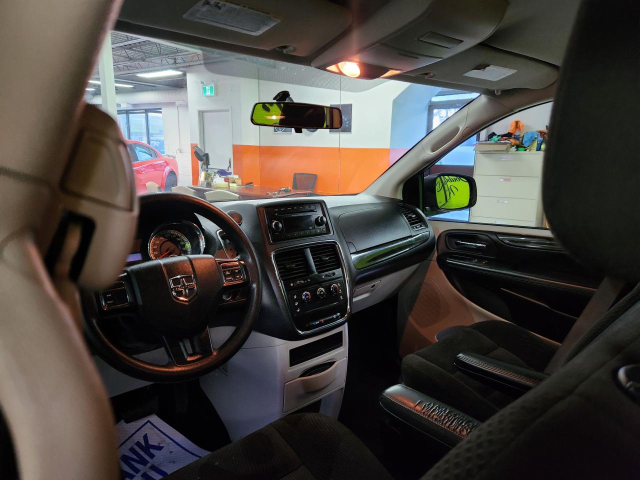 2017 Dodge Grand Caravan CANADA VALUE PACKAGE Photo