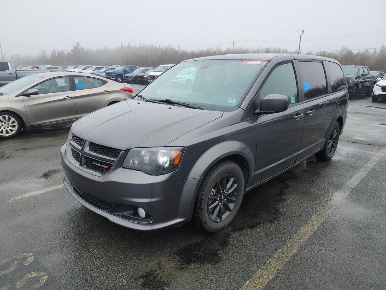 2020 Dodge Grand Caravan GT - SUPER CLEAN, LEATHER, POWER DOORS & HATCH! Photo2