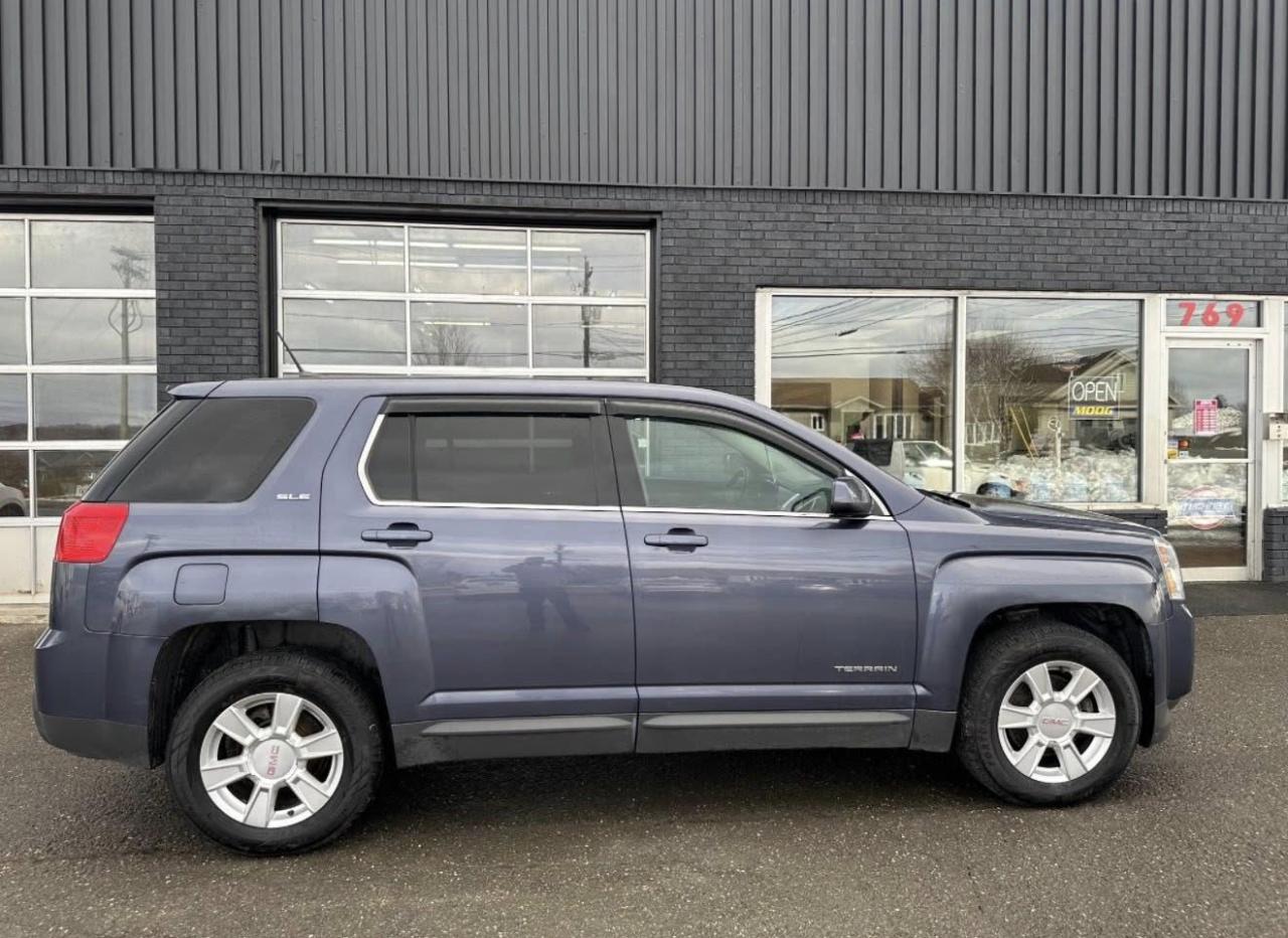 2013 GMC Terrain SLE1 FWD - Photo #2