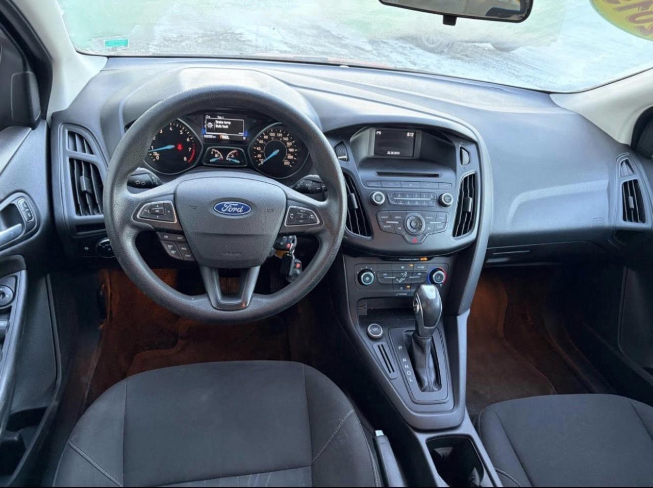 2015 Ford Focus SE Hatch - Photo #7