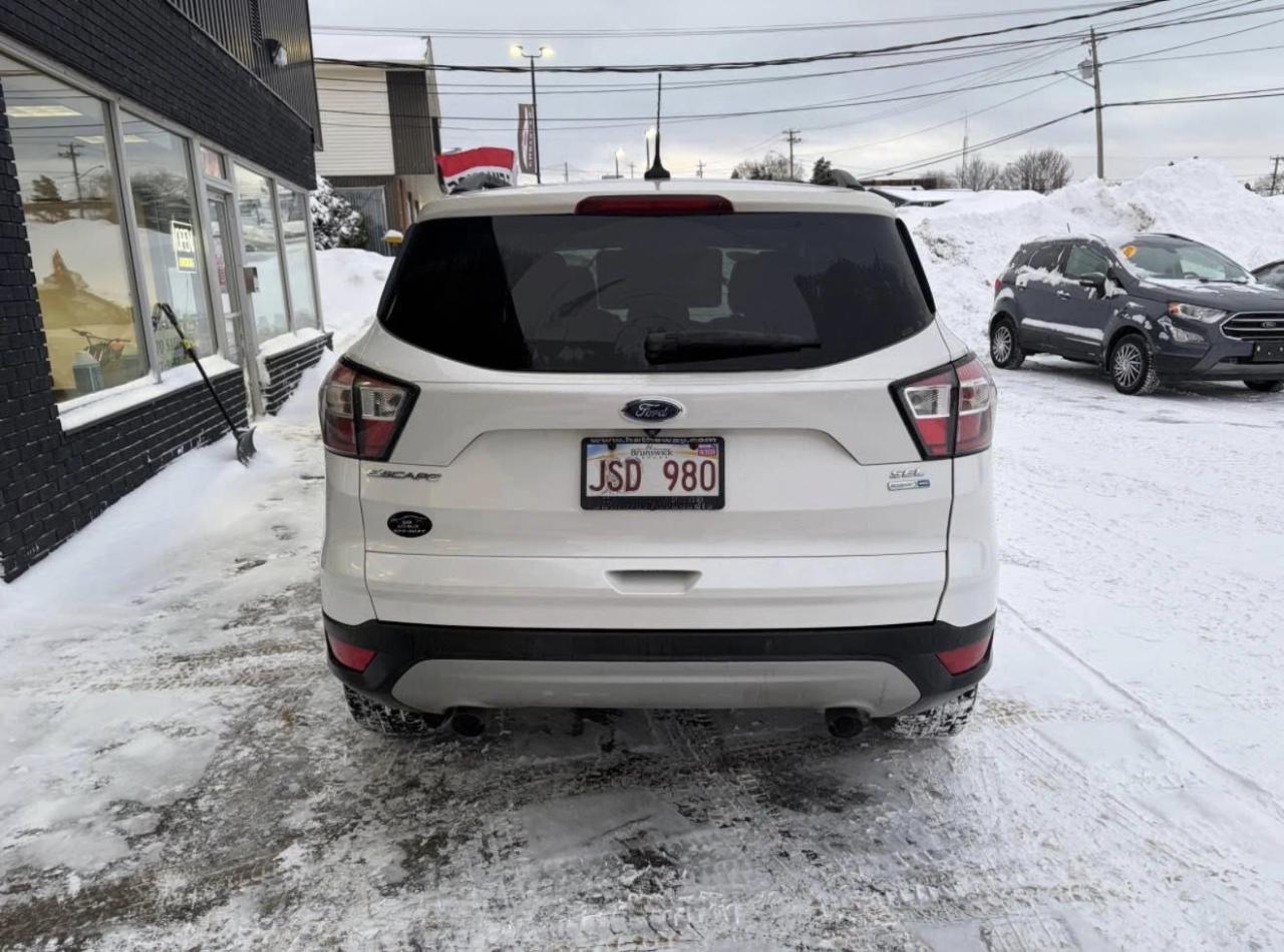 2018 Ford Escape SEL 4WD - Photo #3