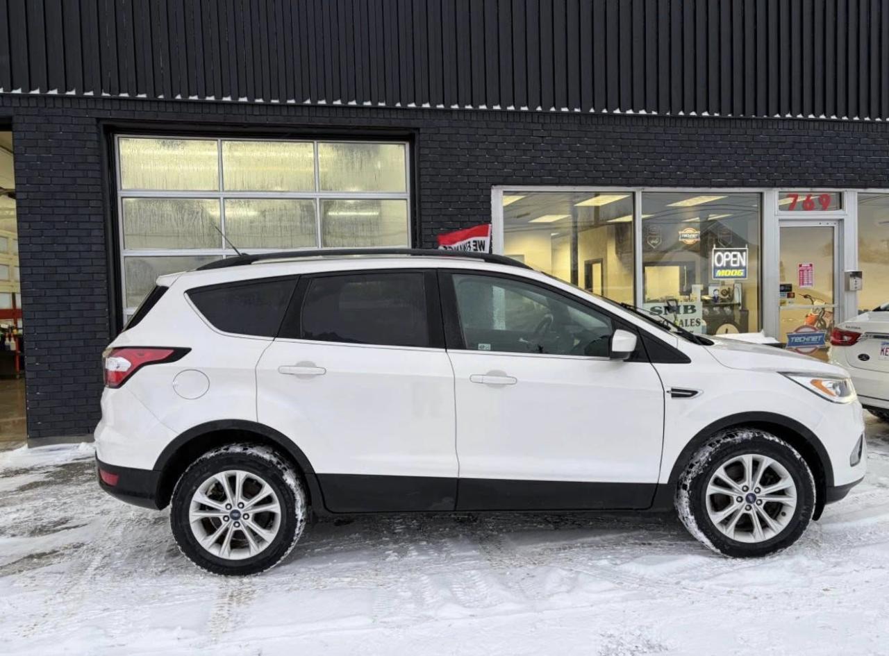 2018 Ford Escape SEL 4WD - Photo #2