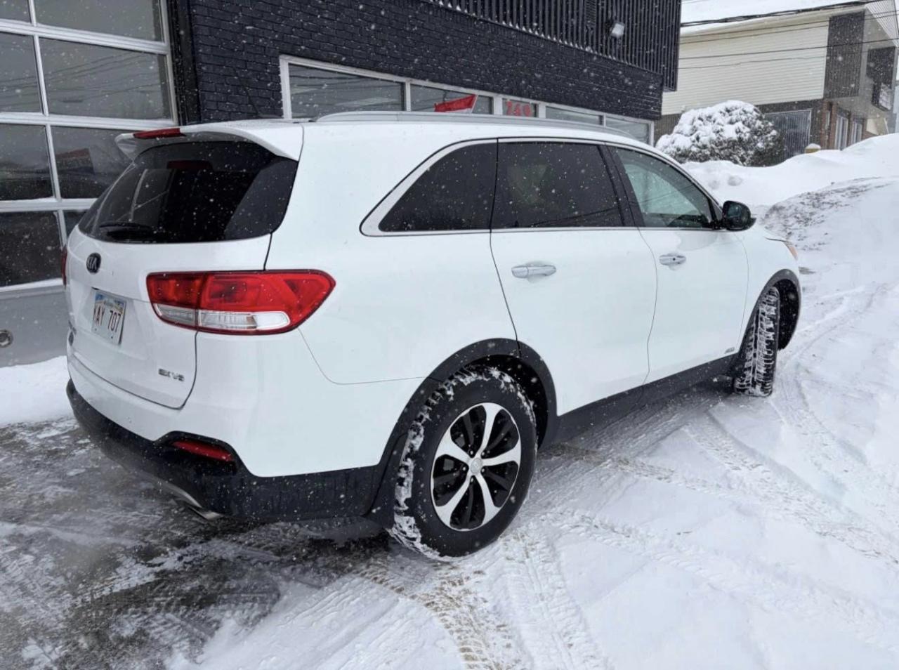 2016 Kia Sorento EX V6 AWD - Photo #3