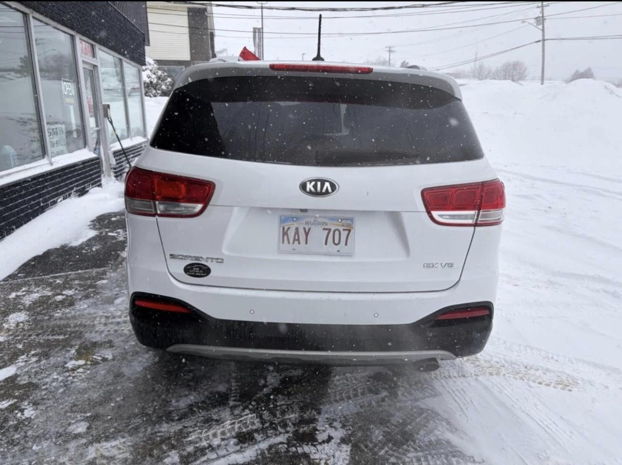 2016 Kia Sorento EX V6 AWD - Photo #4