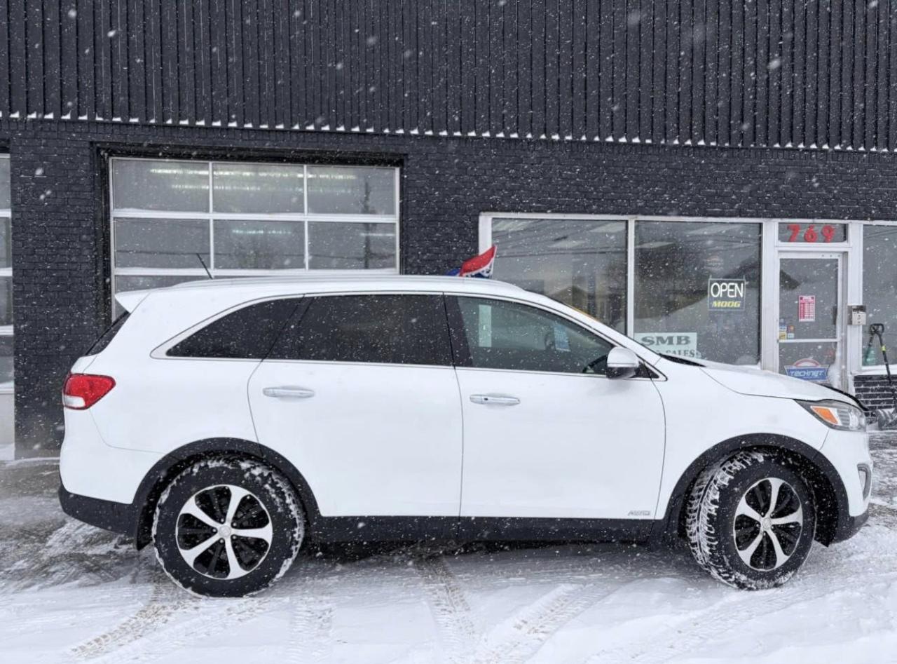 2016 Kia Sorento EX V6 AWD - Photo #2