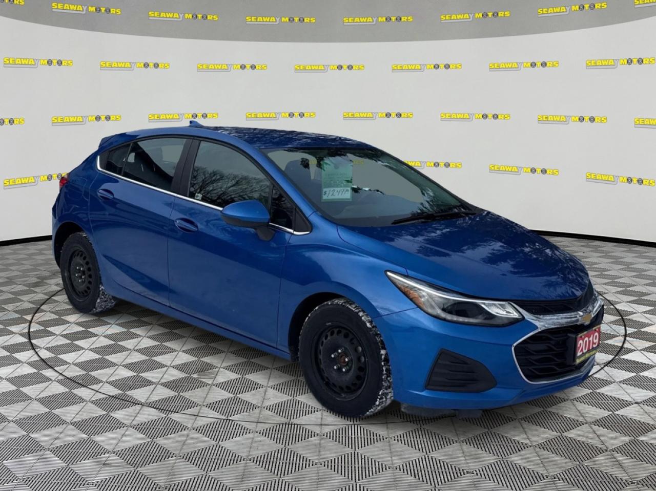 2019 Chevrolet Cruze LT - Photo #1