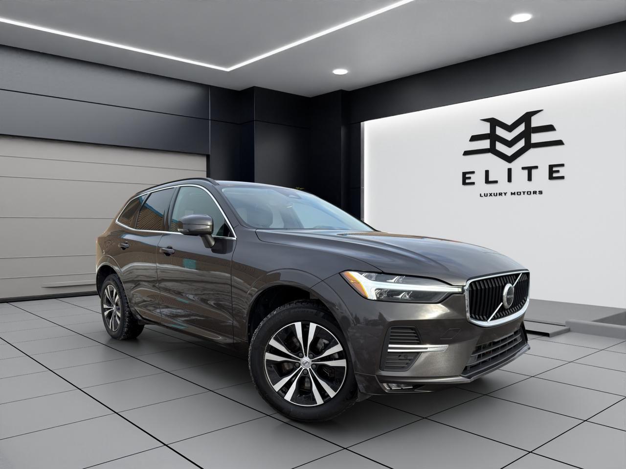 2023 Volvo XC60 B6 AWD CORE - Blind Spot Monitor - Reverse Camera !!! Photo
